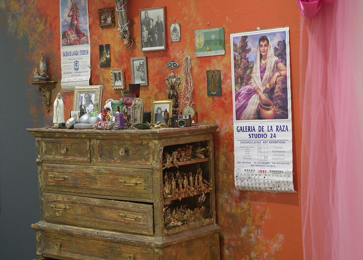 Borders (Detail: Chest and wall), 2015-18