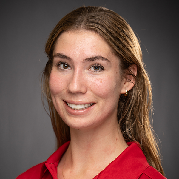 Grace Woidat headshot