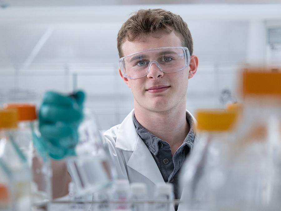 Jack Petersen in lab