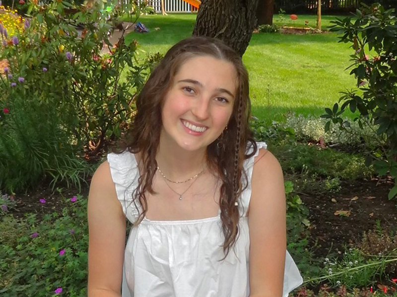 Emma Hatfield headshot