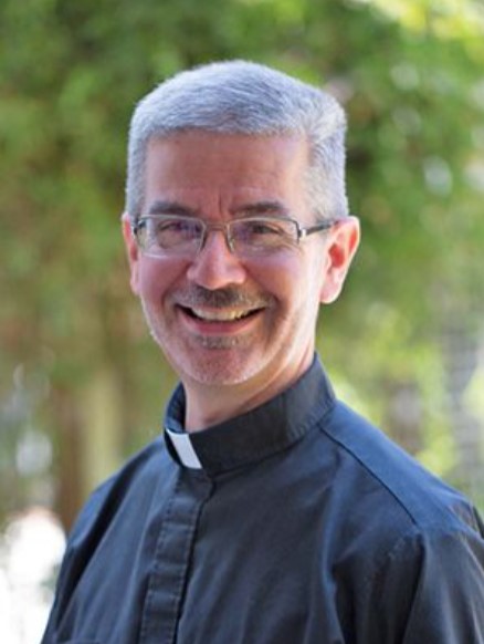 Father Christopher Renz headshot