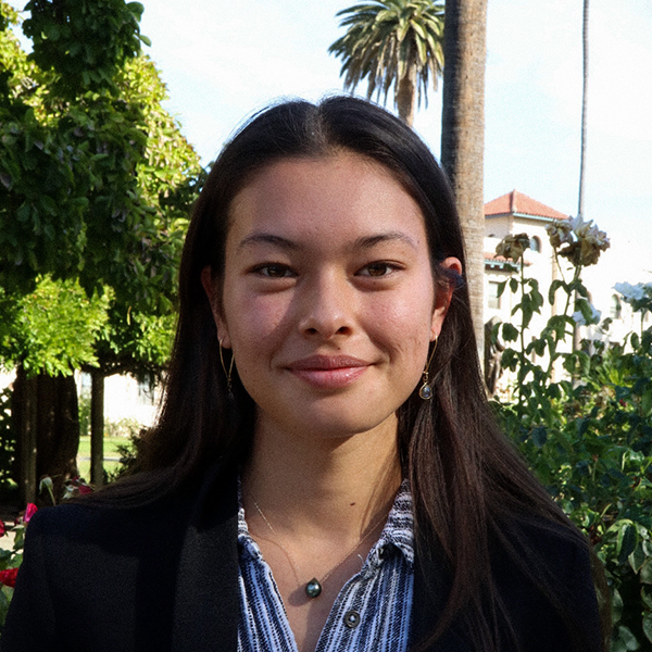 Elsa Kinney headshot