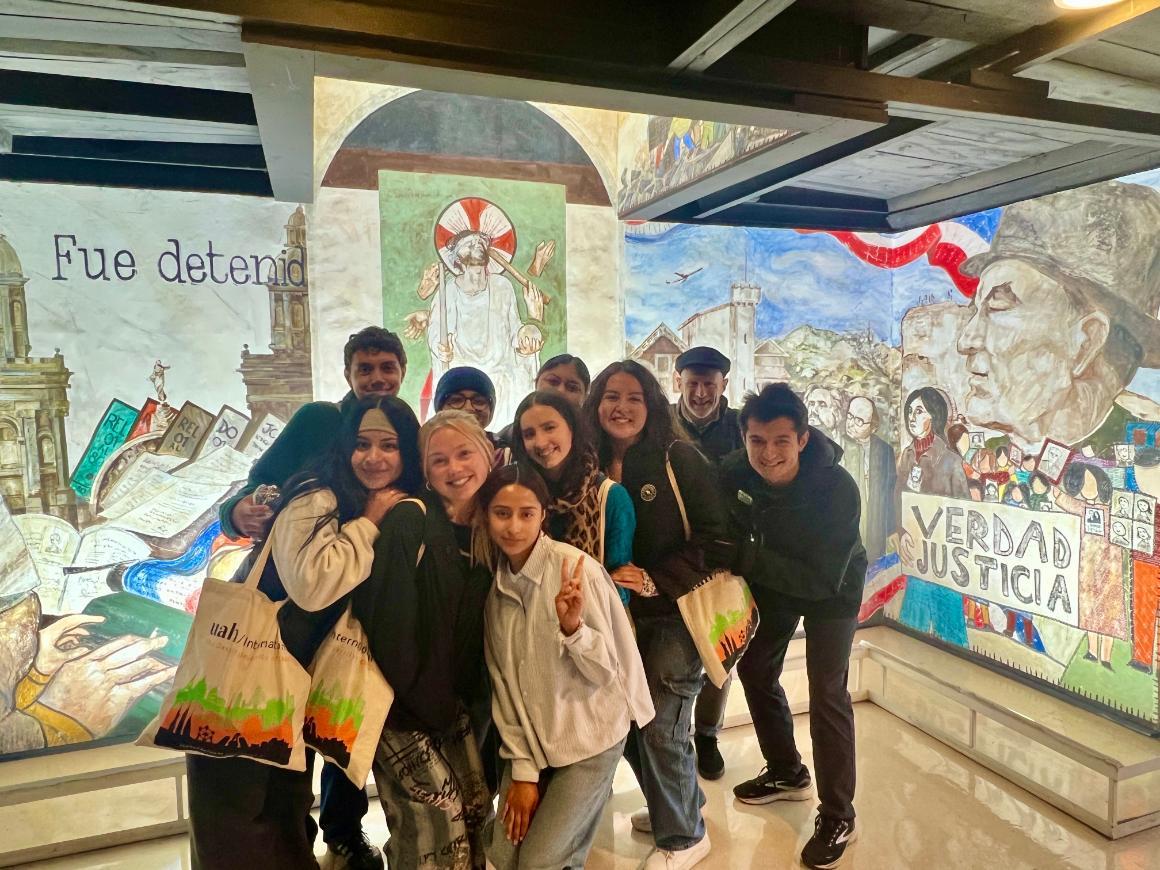 SM25 Chile - Tribute to the disappeared detainees and to the Comision pro-paz, a heroic organization that emerged in the midst of adversity to protect human rights and provide refuge to victims during the dictatorship