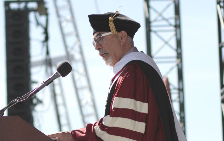 Poet laureate Juan Felipe Herrera addressing Class of 2017