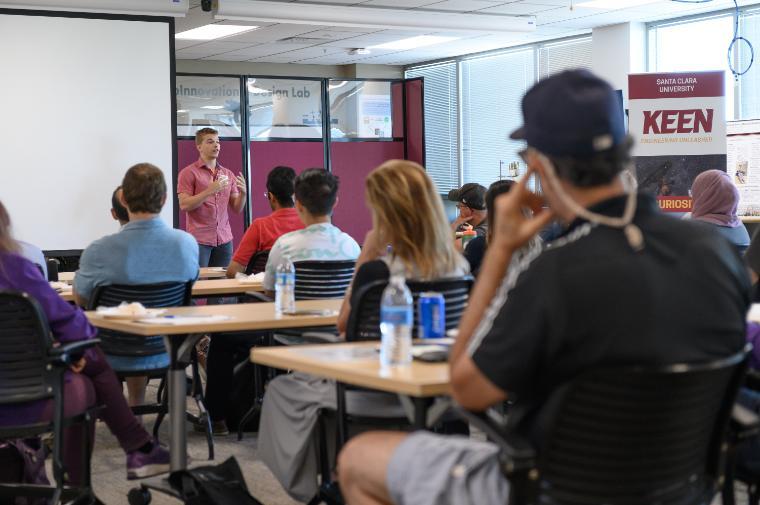 Picture of students in classroom 