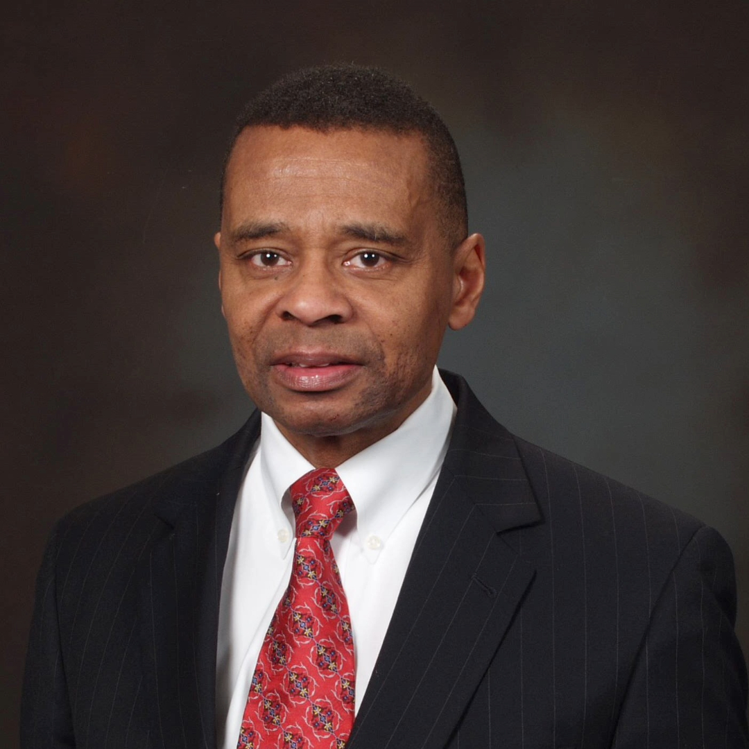 Headshot Byron Bagby