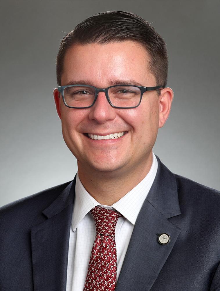 Senior Assistant Dean, Graduate Business Programs, Toby McChesney Head Shot