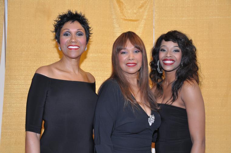 The Pointer Sisters posing together in 2010.