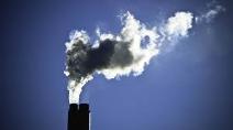coal plant stack spewing pollution