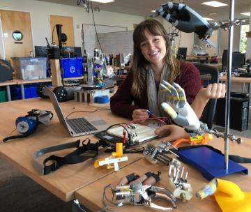 Jamie Ferris '19 at work on the HELP Hand